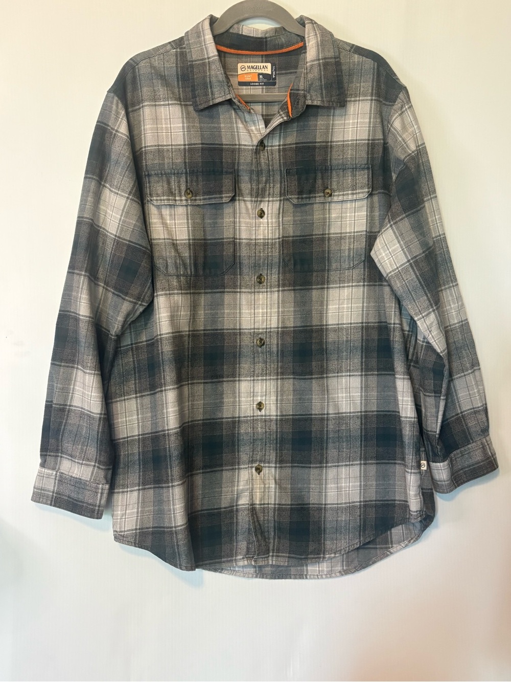 Magellan Outdoors Hunt Gear Men's XL Plaid Flannel Shirt MagWick Grey Loose Fit